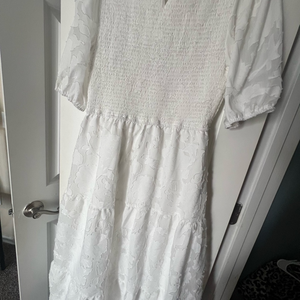 Elegant White Textured Dress